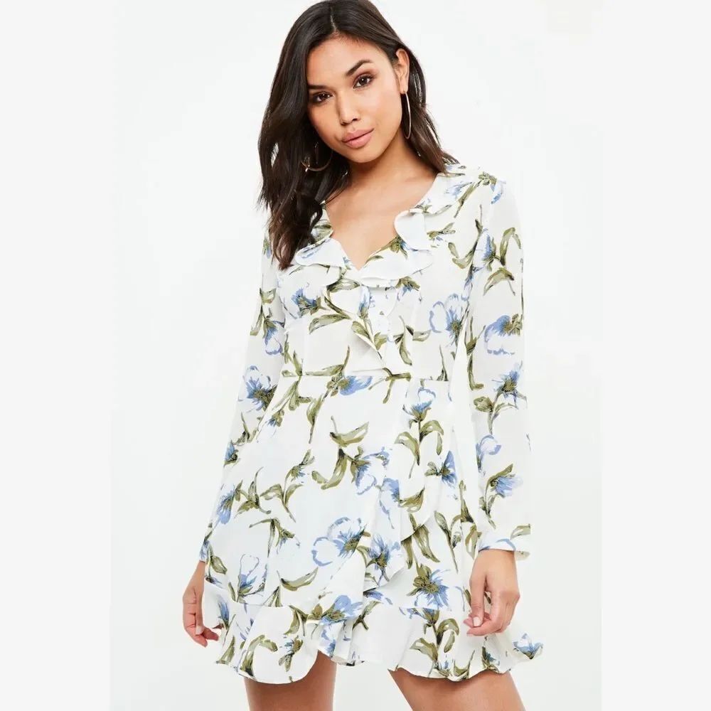 ✨ HP✨White Base Floral Print Ruffle Tea Dress✨
